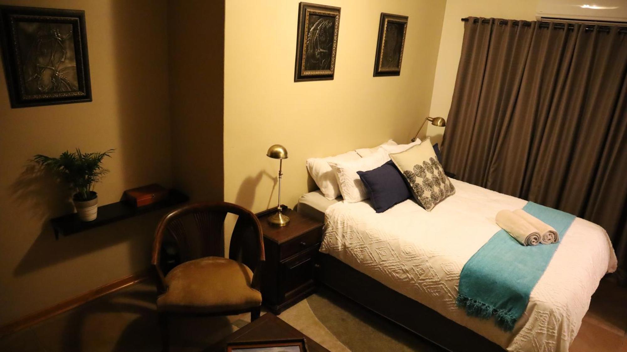 The Oak Potch Guesthouse Potchefstroom Ngoại thất bức ảnh